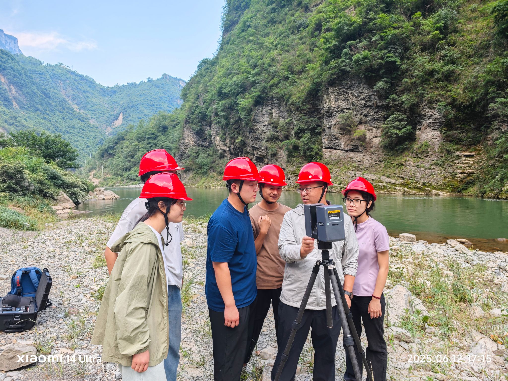 谈球吧师生赴姚家平水利枢纽开展产教融合实践